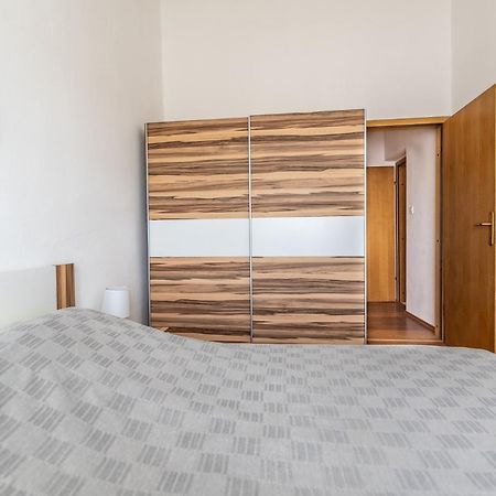Apartments With A Swimming Pool Pula - 7356 Rom bilde